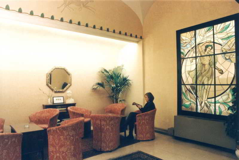 Hotel Flora Прато Интерьер фото