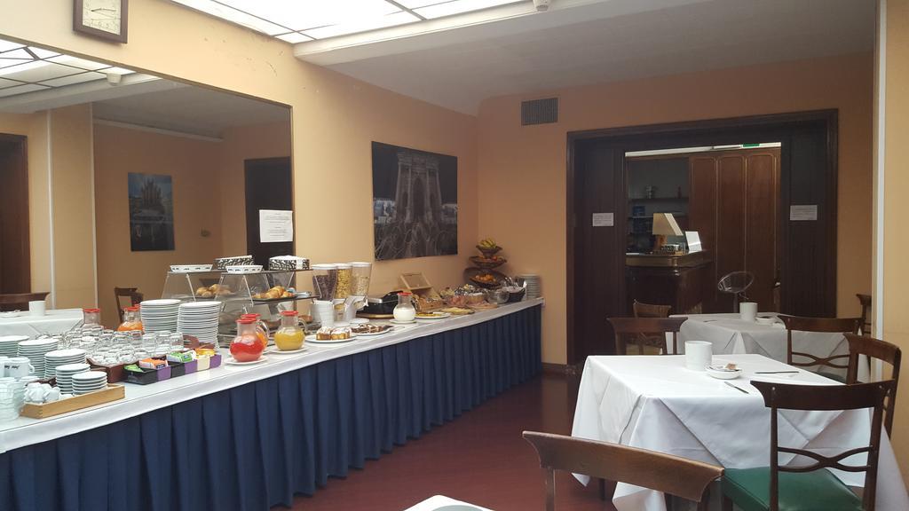 Hotel Flora Прато Экстерьер фото