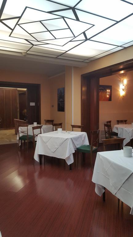 Hotel Flora Прато Экстерьер фото